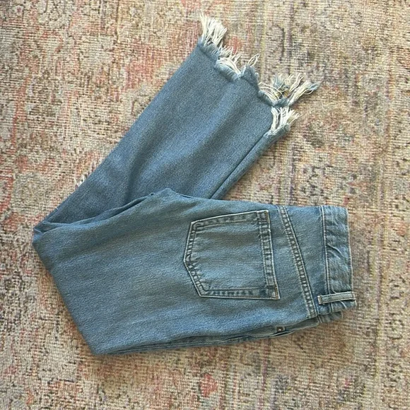FREE PEOPLE ripped mid waist jeans - Picture 9 of 11